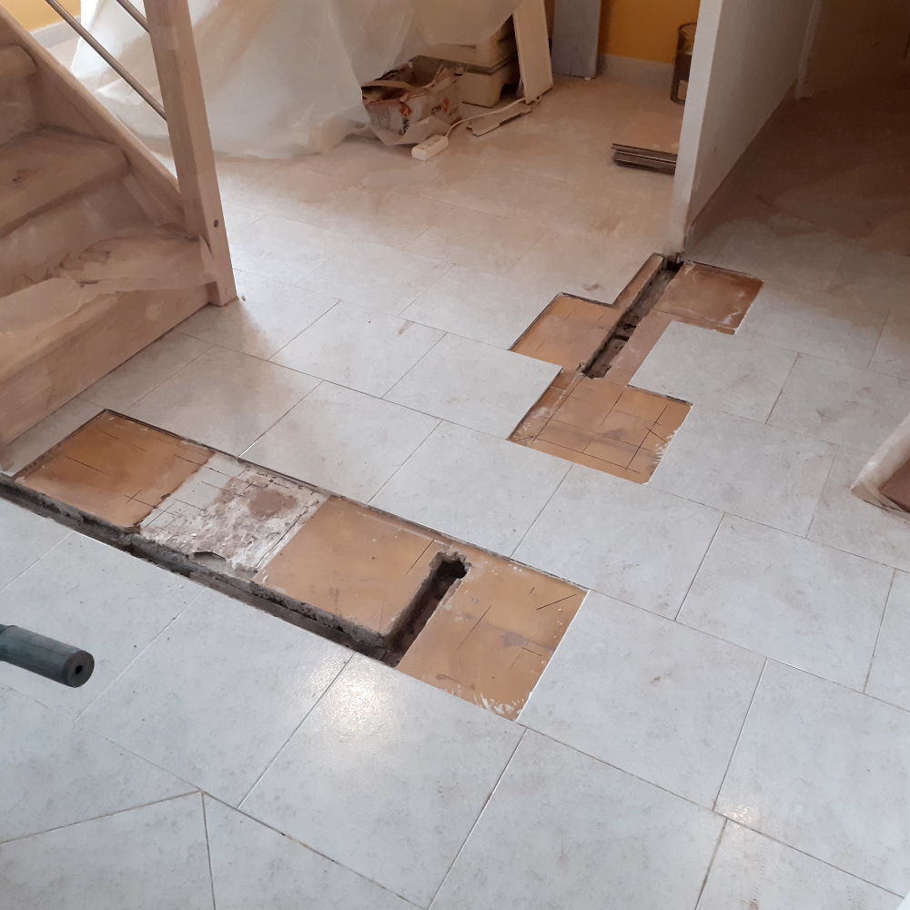 Démolition de cloison et pose de carrelage à Draguignan (Callas)